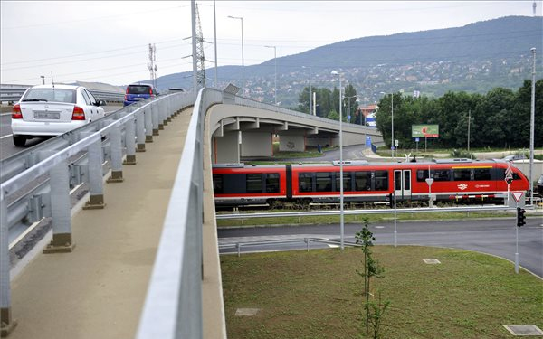 Csökkent a bliccelők száma a vonatokon