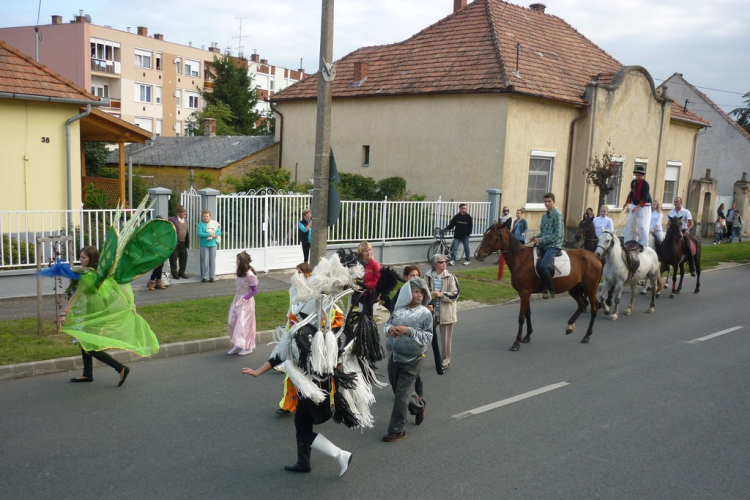 Sághegyi Szüreti Napok 2013 - szombat - felvonulás