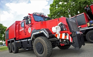 Hatvanhárom speciális járművet kapott a katasztrófavédelem