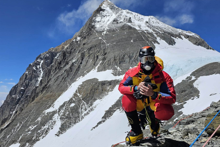 Megkezdte a csúcstámadást Suhajda Szilárd a Mount Everesten