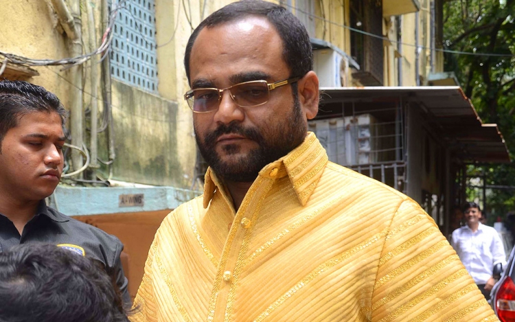 Négykilós aranyinget csináltatott születésnapjára egy indiai férfi