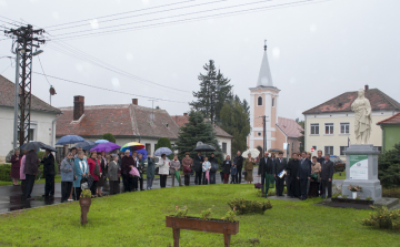 Megújult a Borbála-kereszt Ikerváron