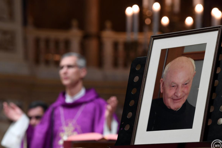 Az egy éve elhunyt Kozma Imre atyára emlékezik pénteken a Magyar Máltai Szeretetszolgálat