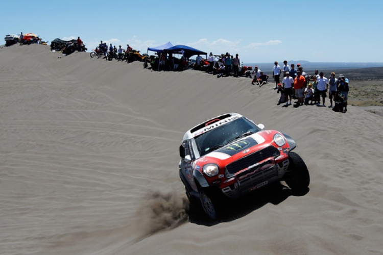 Dakar 2014 - Sebestyénék 15 helyet javítottak