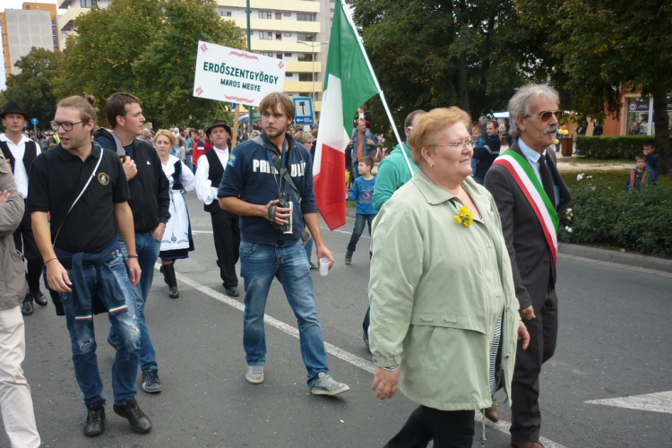 Sághegyi Szüreti Napok 2013 - szombat - felvonulás