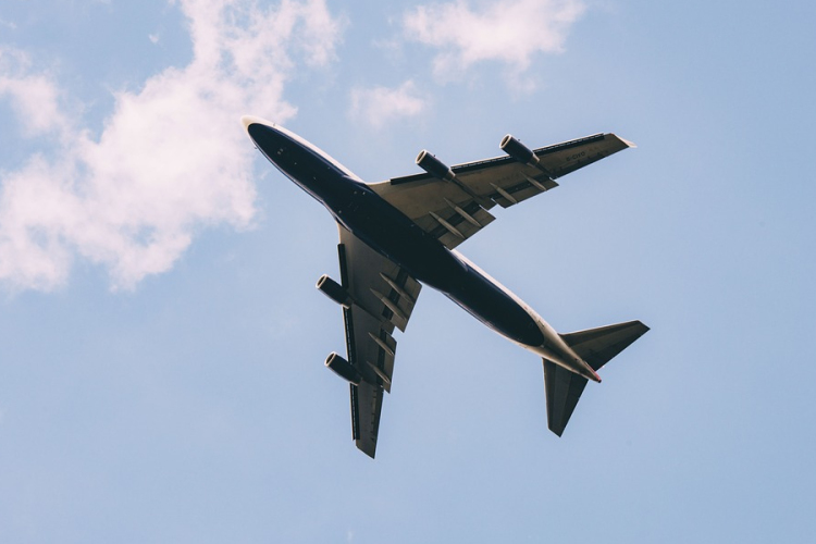 Orrán landolt egy repülőgép Varsóban