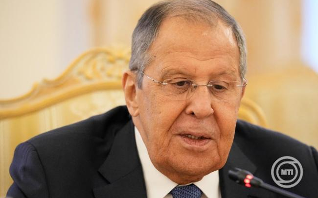 Budapesti békecsúcs - Szergej Lavrov: Moszkva kész megvitatni Washingtonnal a találkozó előkészítésének folytatását