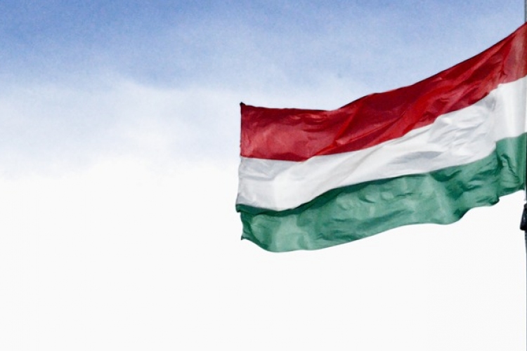 Harmadszor lesz magyar állampolgár egy 99 éves asszony