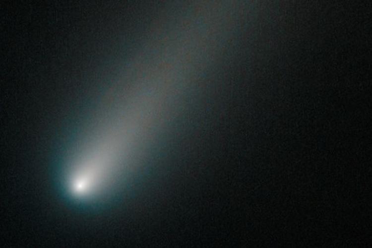 A Hubble jelenti: még mindig egyben van az ISON-üstökös